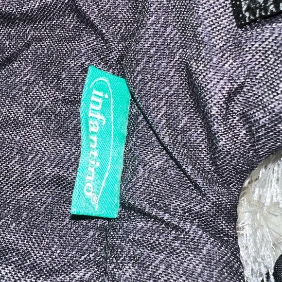 Infantino Newborn Baby Flip Carrier Advanced 4-in-1 Convertible Grey (2F-DV) - Picture 3 of 5